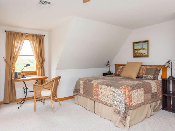 Cape Cod Home 994619