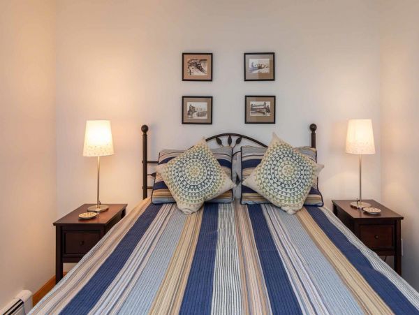 Cape Cod Home 994619