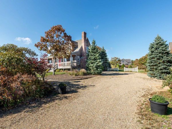 Cape Cod Home 994619
