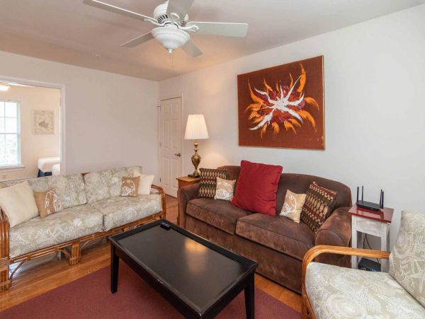 Cape Cod Home 994620