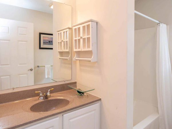 Cape Cod Home 994620