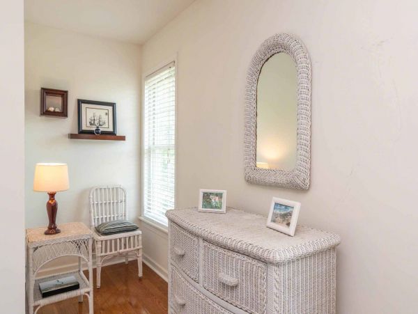 Cape Cod Home 994620