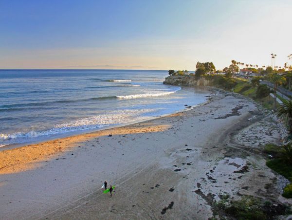 Charming Santa Barbara Beach Vacation Cottage - 6 Guests