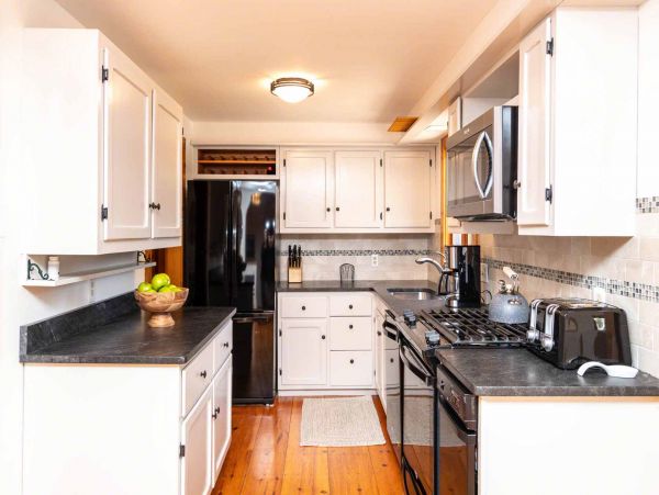 Cape Cod Home 994622