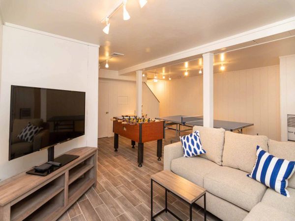Cape Cod Home 994622