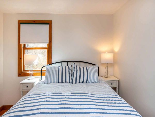Cape Cod Home 994622
