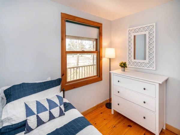 Cape Cod Home 994622