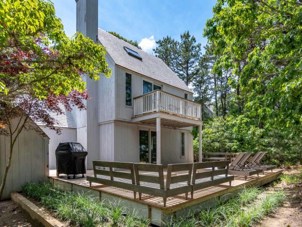 Cape Cod Home 994623