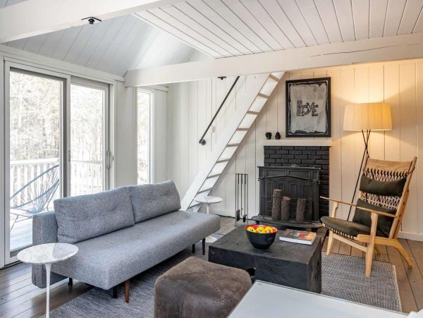 Cape Cod Home 994623