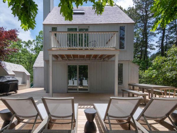 Cape Cod Home 994623