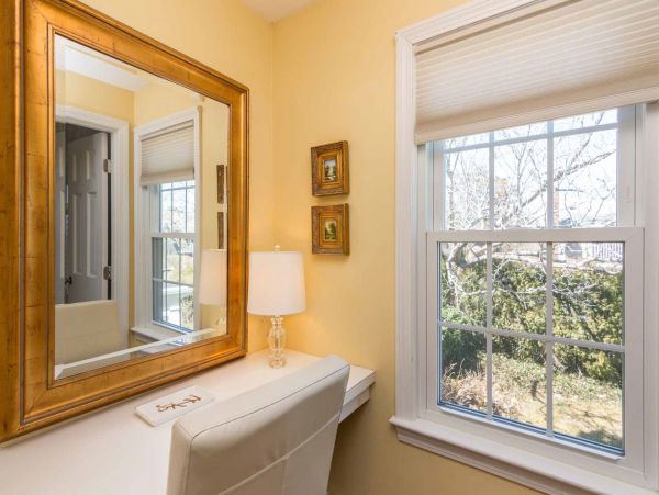 Cape Cod Home 994624
