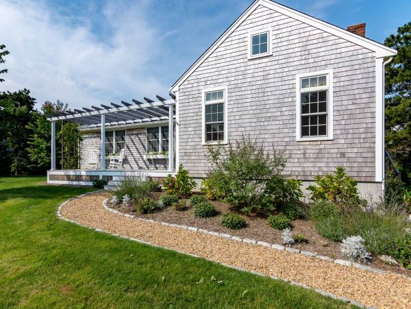 Cape Cod Home 994625
