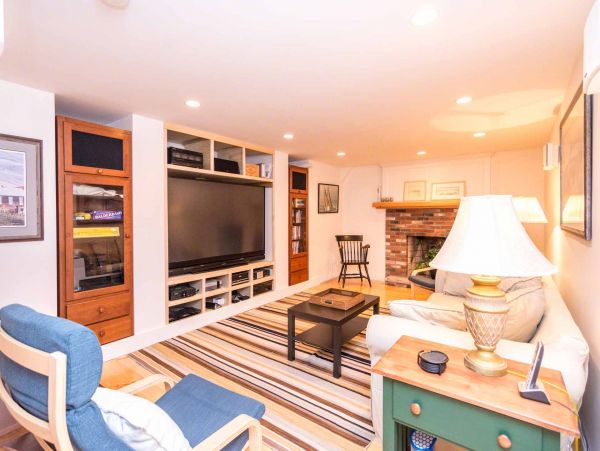 Cape Cod Home 994625