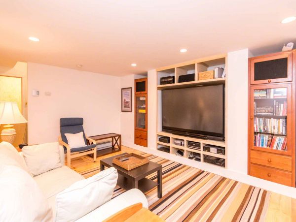 Cape Cod Home 994625