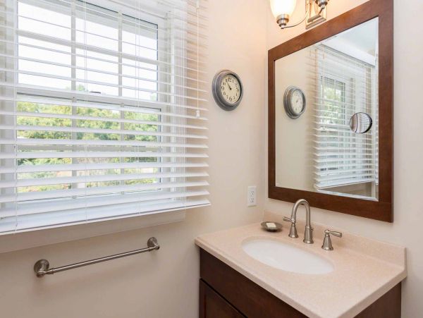 Cape Cod Home 994625