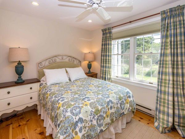 Cape Cod Home 994625