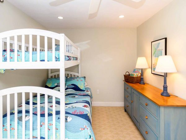 Cape Cod Home 994625