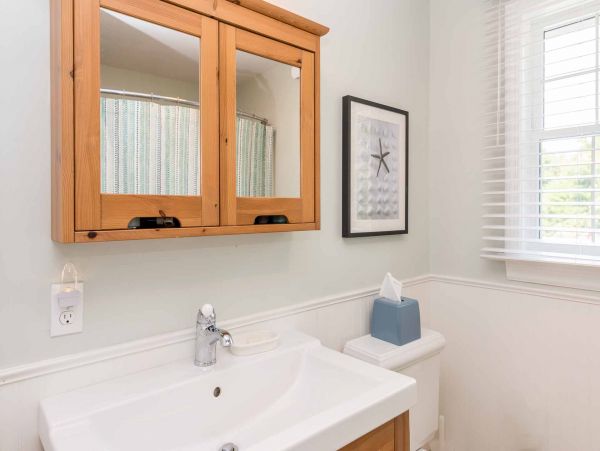 Cape Cod Home 994625