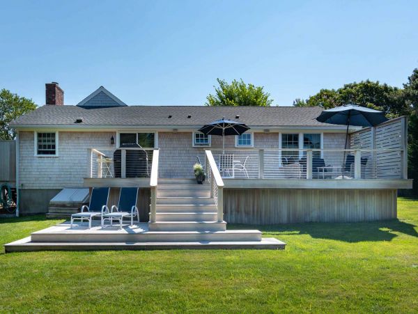 Cape Cod Home 994625