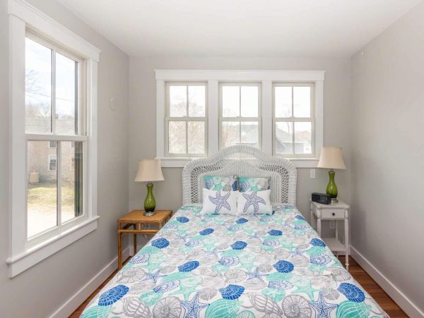 Cape Cod Home 994627