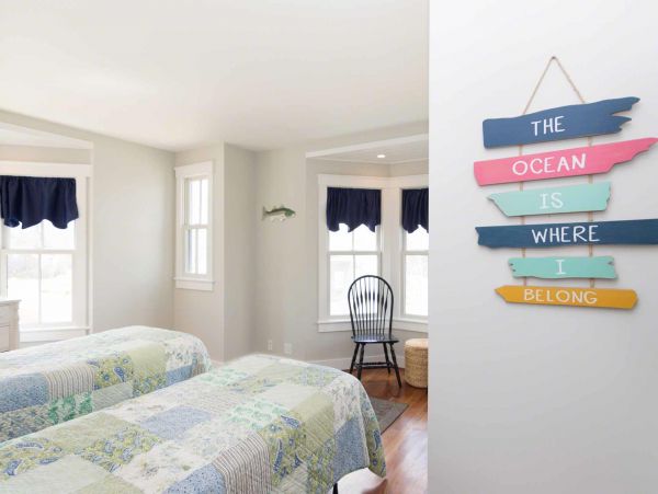 Cape Cod Home 994627