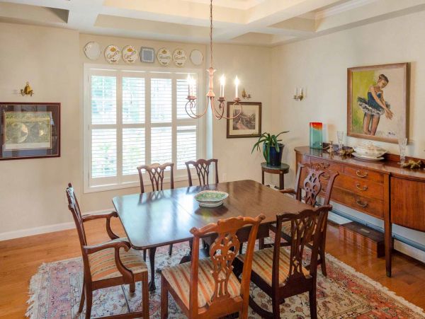 Cape Cod Home 994628