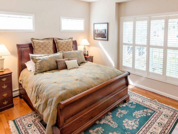 Cape Cod Home 994628