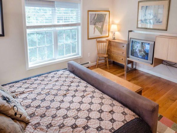 Cape Cod Home 994628