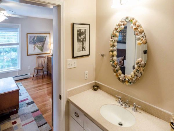 Cape Cod Home 994628