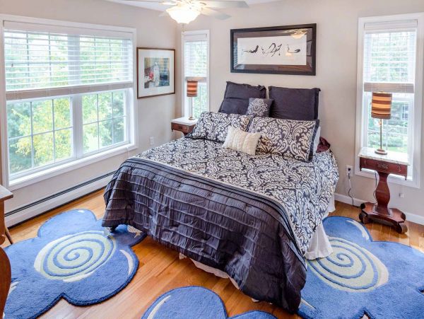 Cape Cod Home 994628