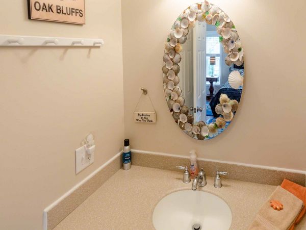 Cape Cod Home 994628