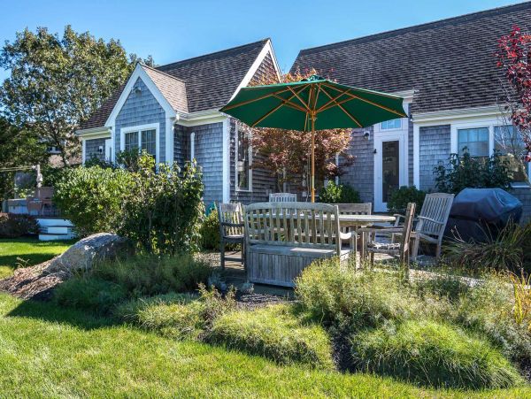 Cape Cod Home 994629