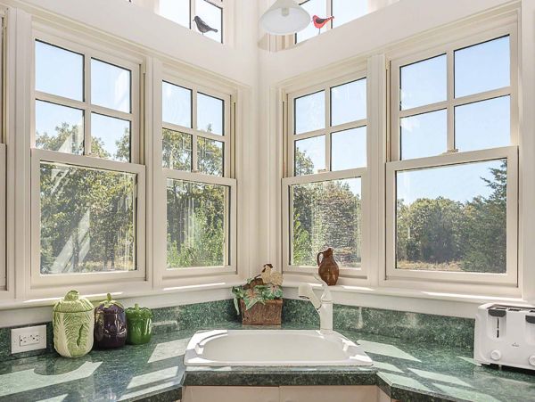 Cape Cod Home 994629