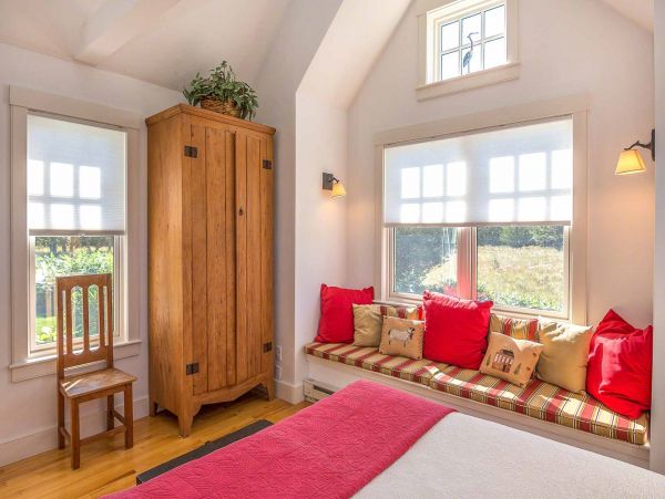 Cape Cod Home 994629