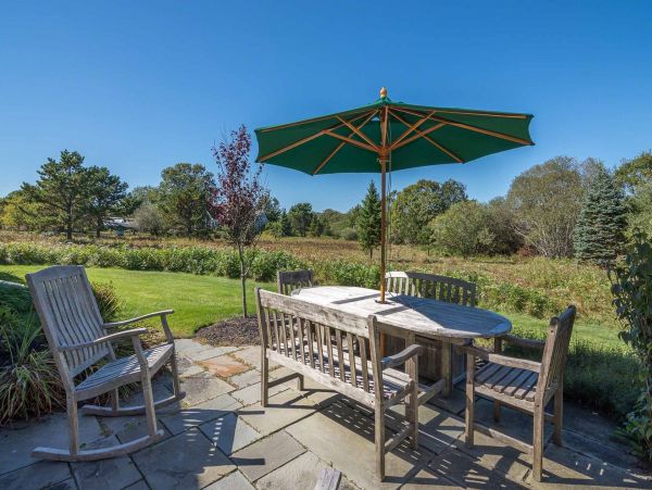 Cape Cod Home 994629
