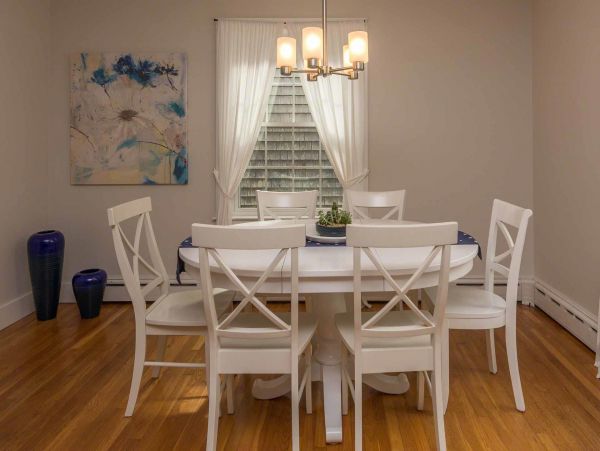 Cape Cod Home 994630