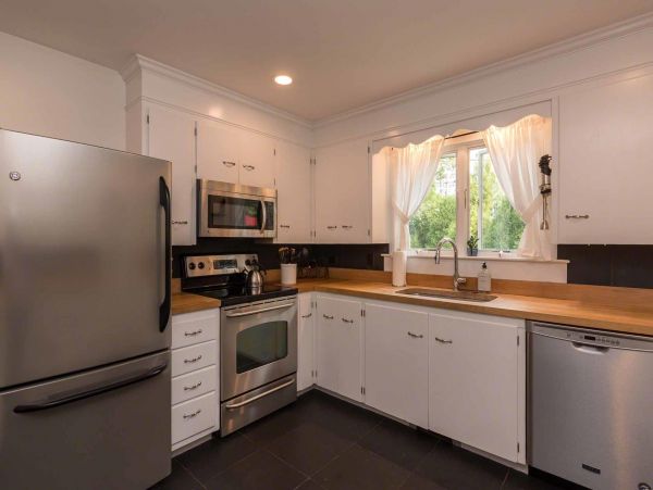 Cape Cod Home 994630