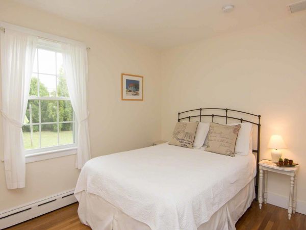 Cape Cod Home 994630