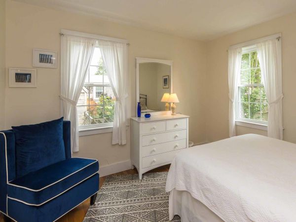 Cape Cod Home 994630