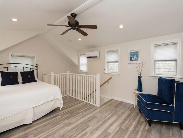 Cape Cod Home 994630