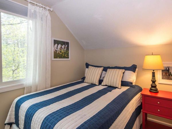 Cape Cod Home 994631