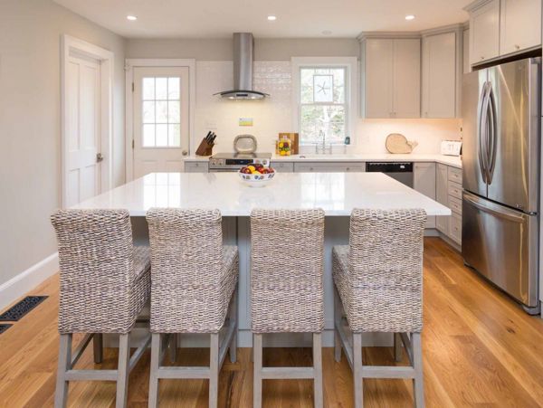 Cape Cod Home 994632