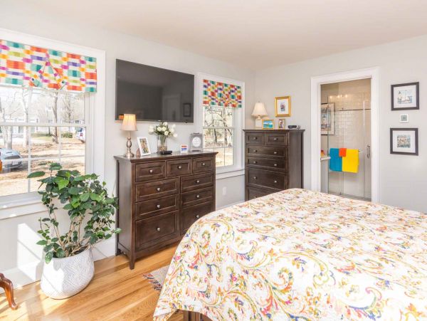 Cape Cod Home 994632