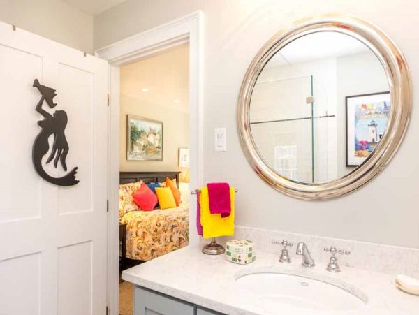 Cape Cod Home 994632