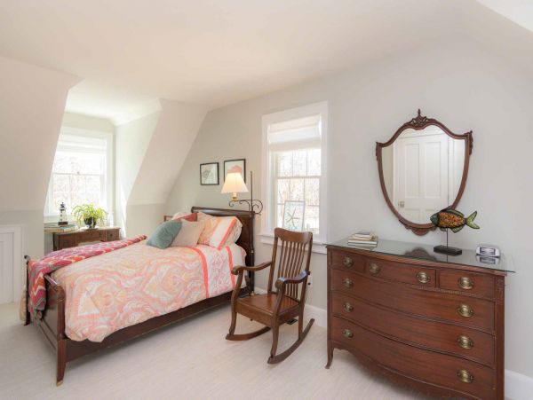 Cape Cod Home 994632