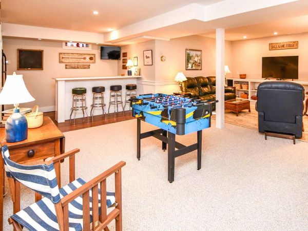 Cape Cod Home 994632
