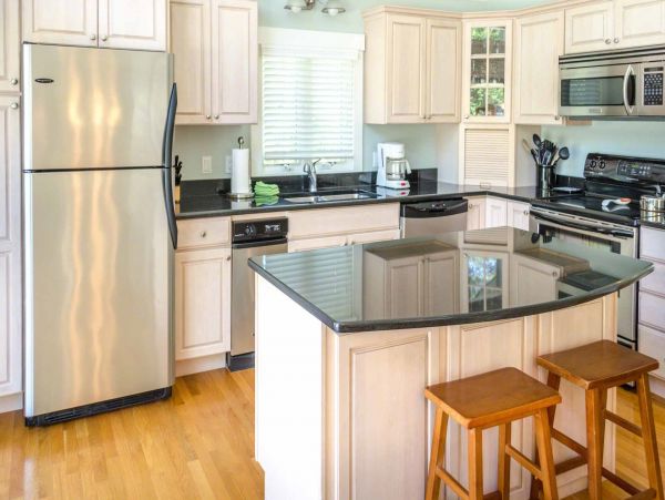 Cape Cod Home 994633