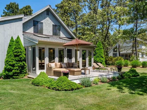 Cape Cod Home 994633