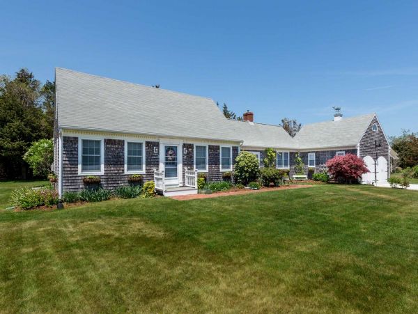 Cape Cod Home 994634