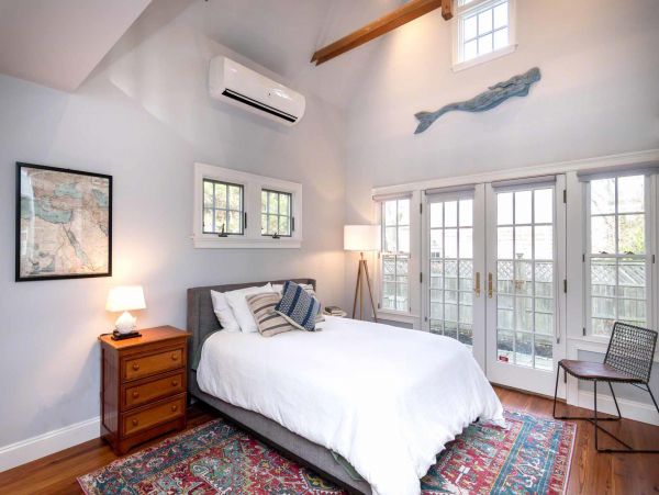 Cape Cod Home 994635